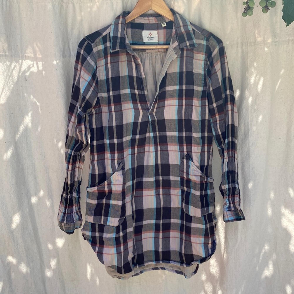 Dylan Size M Plaid Shirt